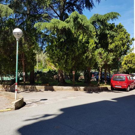 Quiete Ad Un Passo Dal Mare Apartment Albisola Superiore Bagian luar foto
