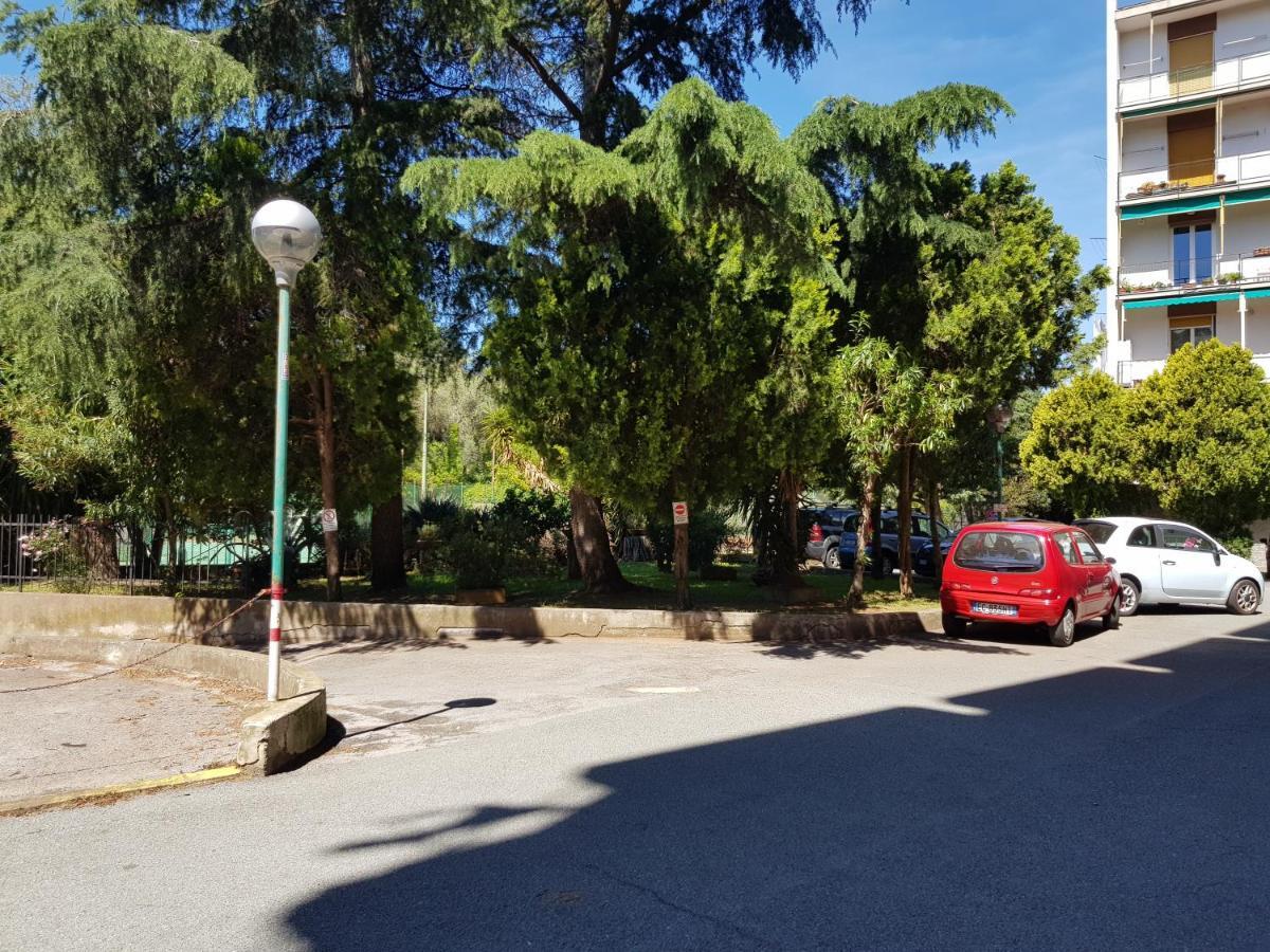Quiete Ad Un Passo Dal Mare Apartment Albisola Superiore Bagian luar foto