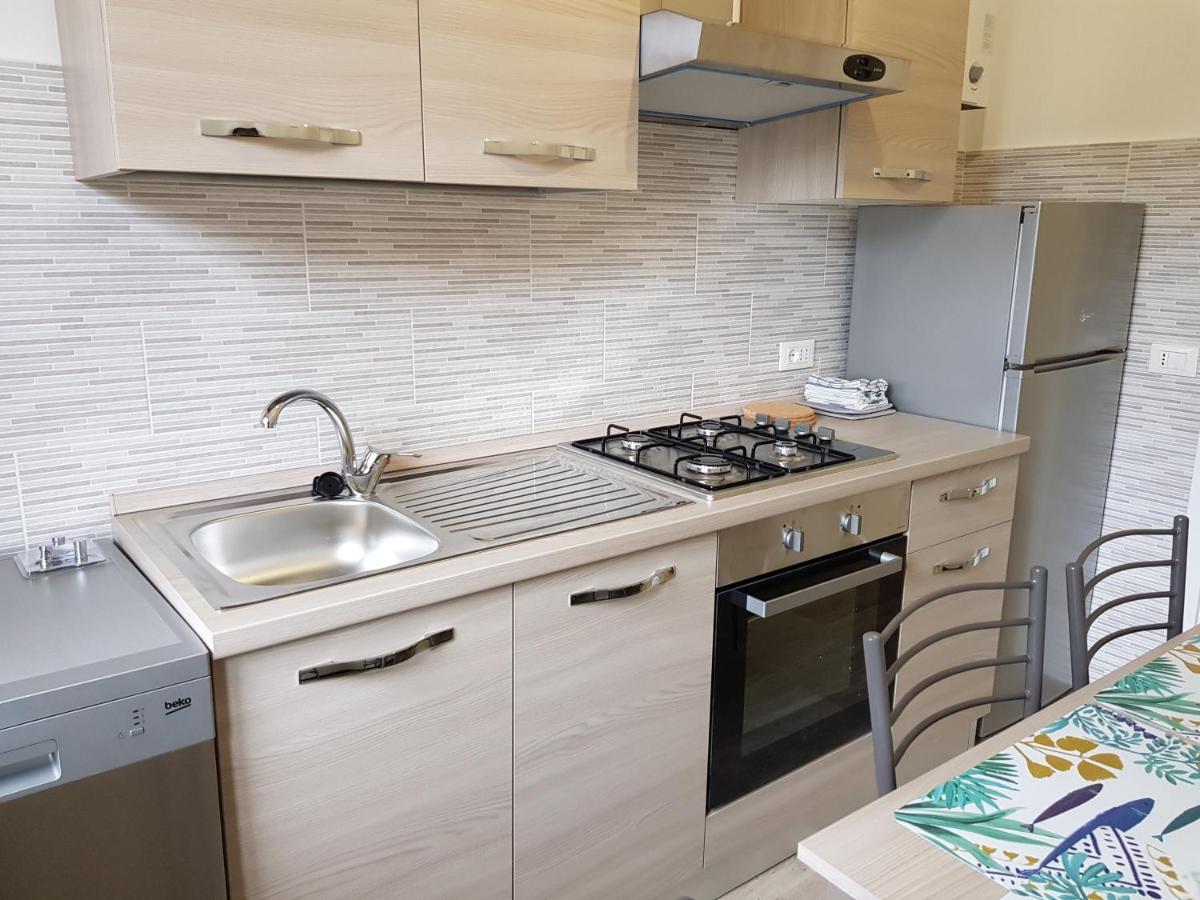Quiete Ad Un Passo Dal Mare Apartment Albisola Superiore Bagian luar foto